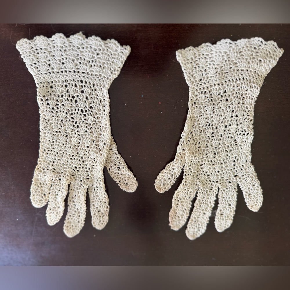 Vintage Hand Tatted Gloves